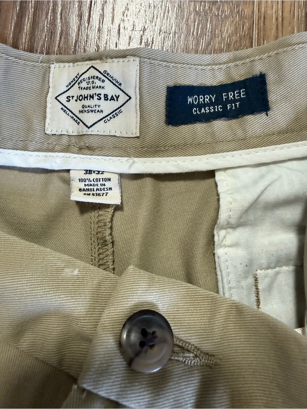 ST. JOHN’S BAY Worry Free Men's Beige Khakis Classic Fit Straight Twill 38